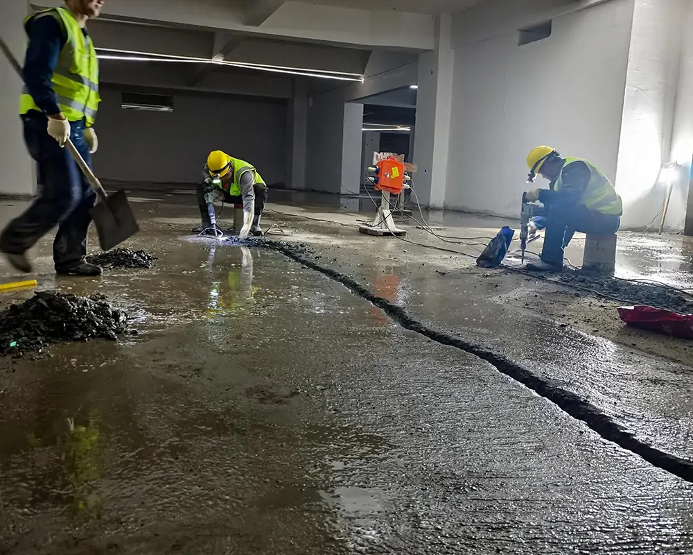 九龍大型商場地下室滲水搶修工程